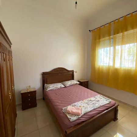 Appartement Martil 3 Chambres Proche De Centre Ville 5Mn A Pied Et La Plage 10Mn A Pied Et 10Mn De Aeroport Tetouan En Voiture ภายนอก รูปภาพ