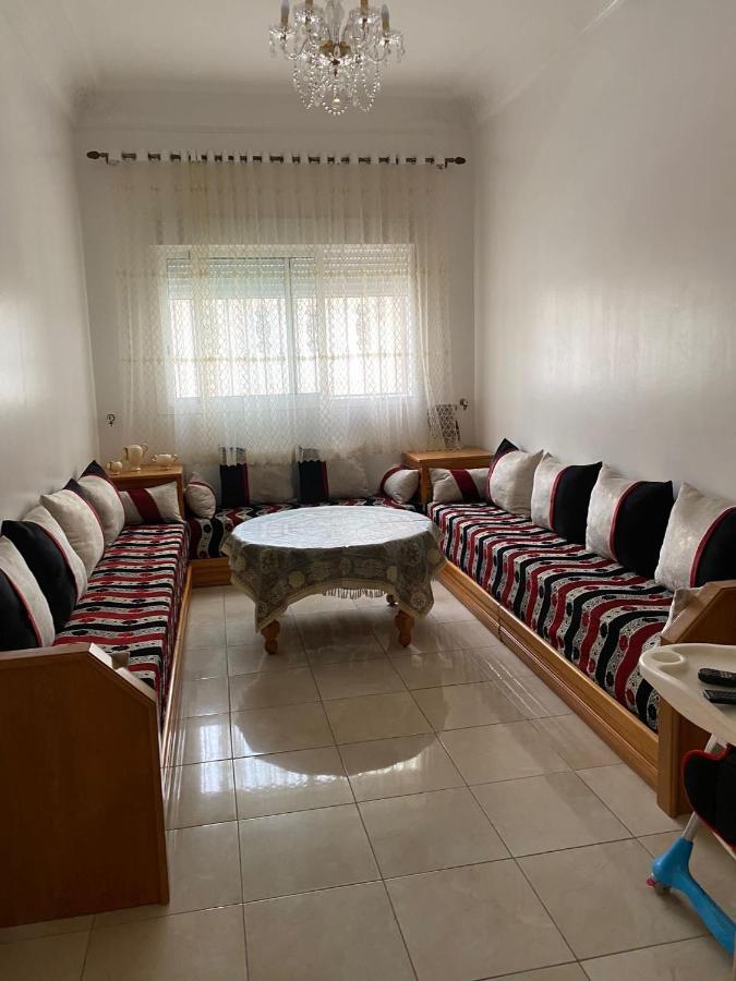 Appartement Martil 3 Chambres Proche De Centre Ville 5Mn A Pied Et La Plage 10Mn A Pied Et 10Mn De Aeroport Tetouan En Voiture ภายนอก รูปภาพ