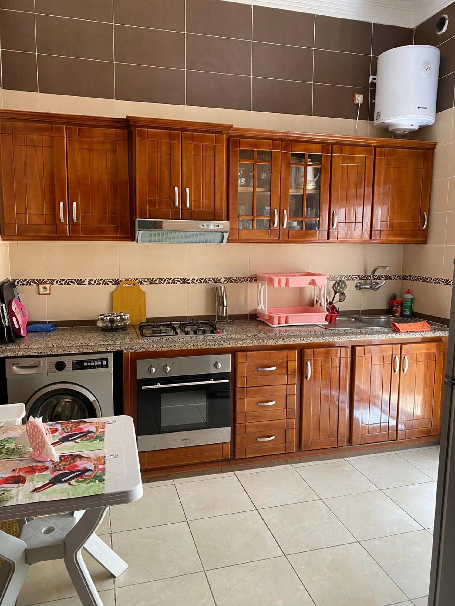 Appartement Martil 3 Chambres Proche De Centre Ville 5Mn A Pied Et La Plage 10Mn A Pied Et 10Mn De Aeroport Tetouan En Voiture ภายนอก รูปภาพ