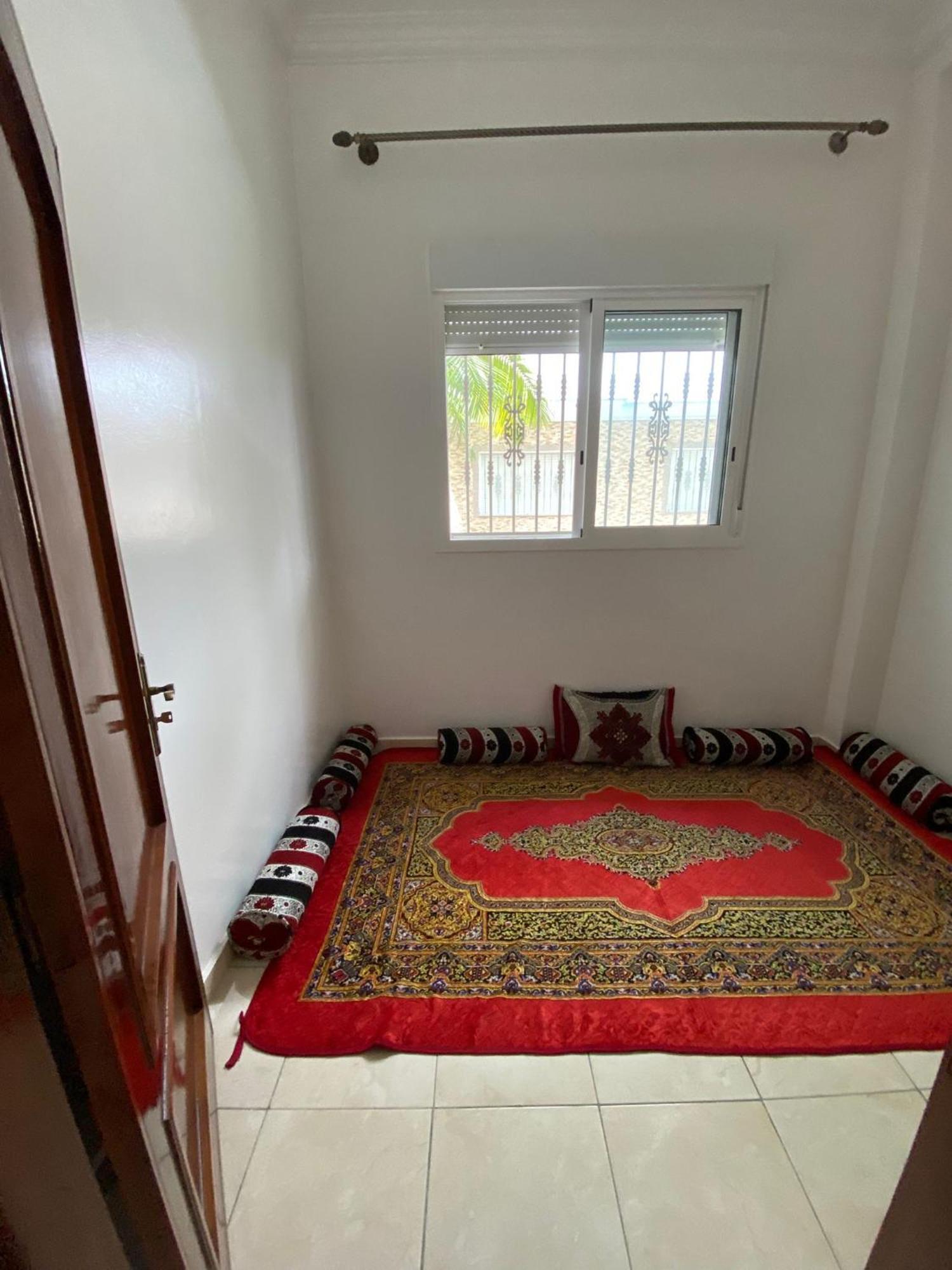 Appartement Martil 3 Chambres Proche De Centre Ville 5Mn A Pied Et La Plage 10Mn A Pied Et 10Mn De Aeroport Tetouan En Voiture ภายนอก รูปภาพ