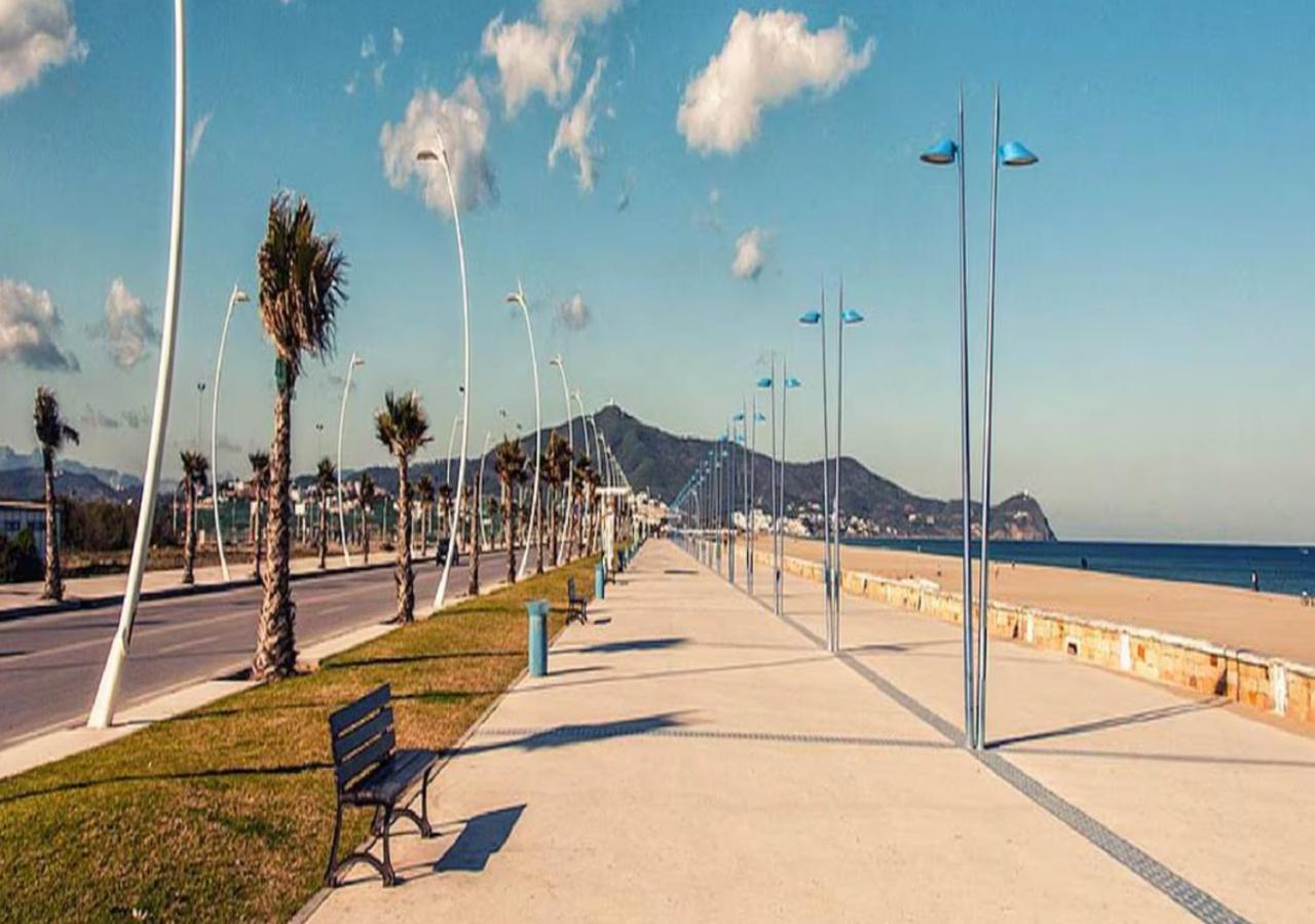 Appartement Martil 3 Chambres Proche De Centre Ville 5Mn A Pied Et La Plage 10Mn A Pied Et 10Mn De Aeroport Tetouan En Voiture ภายนอก รูปภาพ
